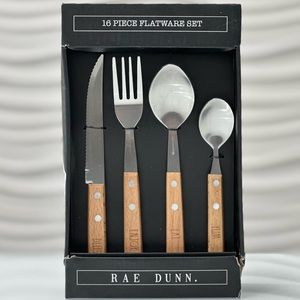 Rae Dunn 16 piece🍴Flatware Set